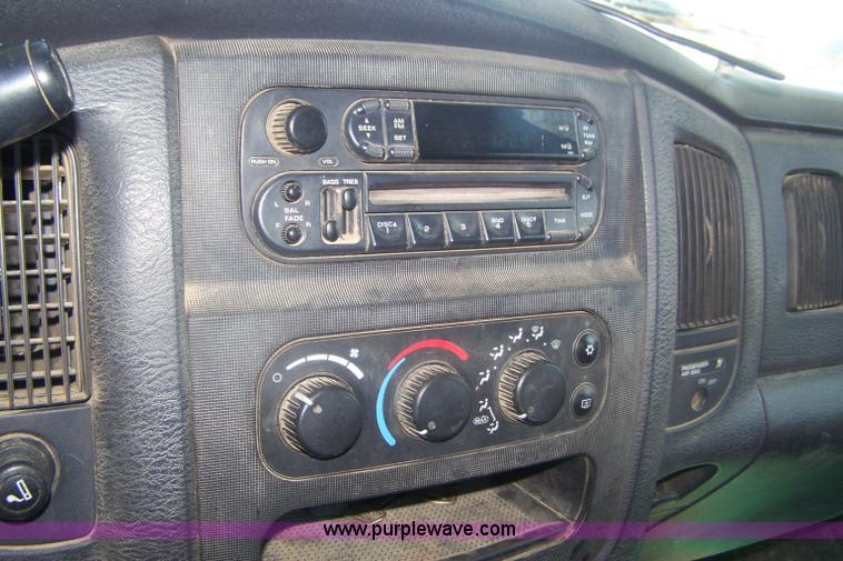 image for item D8503 2003 Dodge Ram 1500 pickup truck