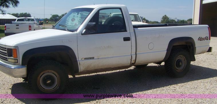 image for item D8512 1991 Chevrolet K2500 pickup truck