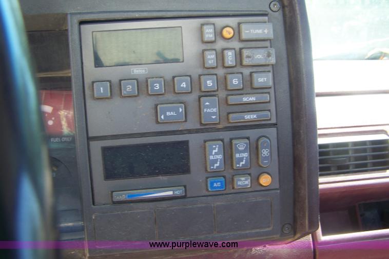 image for item D8512 1991 Chevrolet K2500 pickup truck