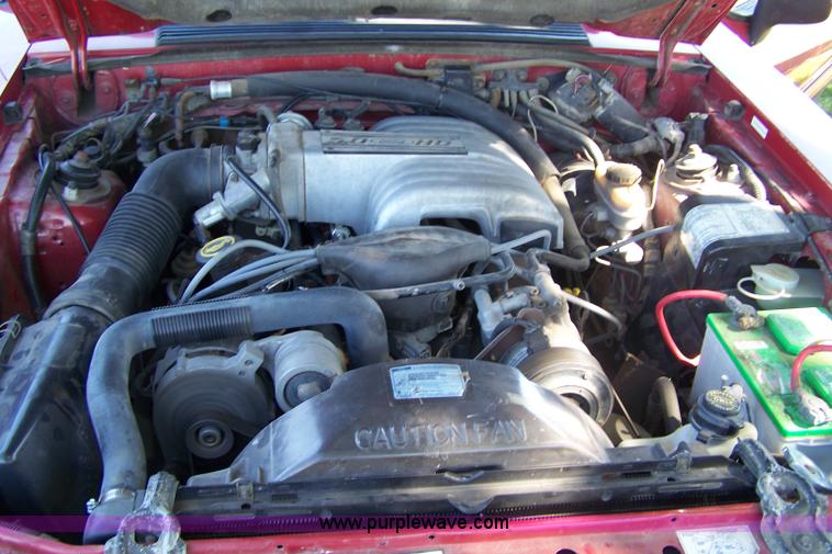 image for item D8526 1988 Ford Mustang GT convertible