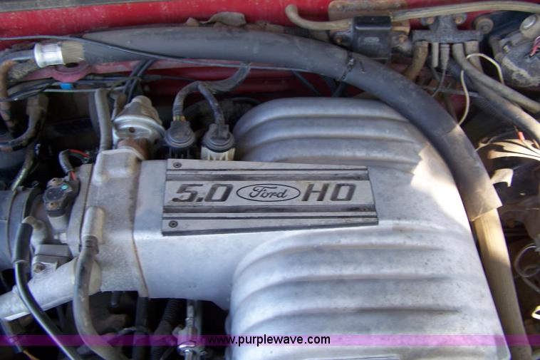 image for item D8526 1988 Ford Mustang GT convertible