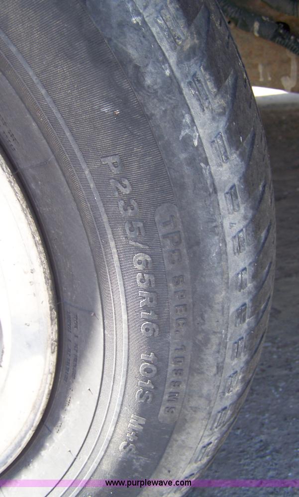 image for item D8528 2000 Ford F150 XLT supercab pickup truck