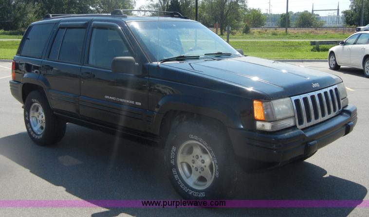image for item D9683 1998 Jeep Grand Cherokee Laredo SE SUV