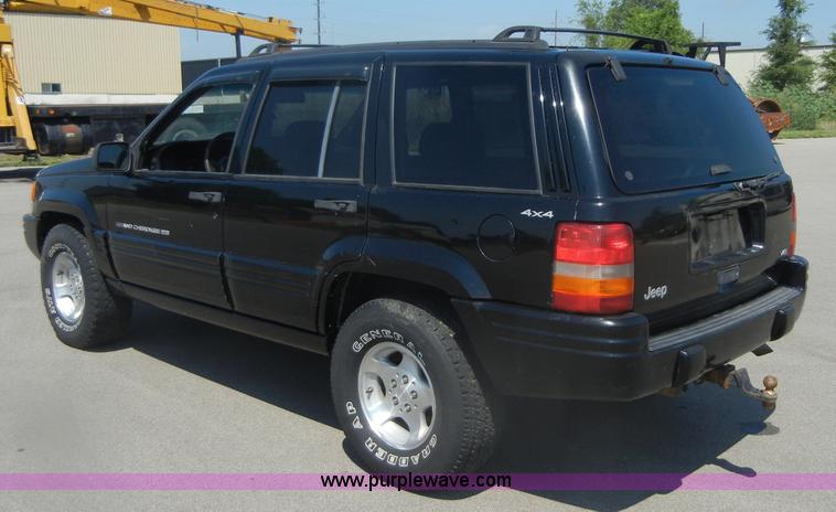 image for item D9683 1998 Jeep Grand Cherokee Laredo SE SUV