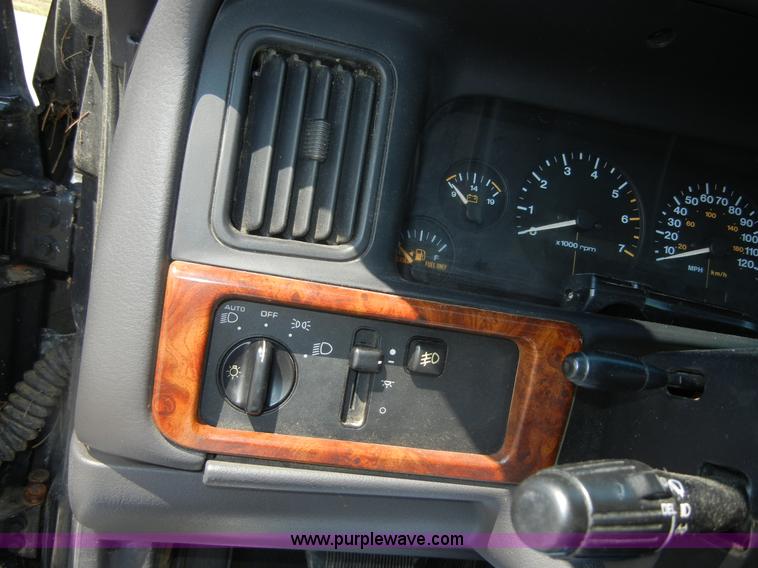 image for item D9683 1998 Jeep Grand Cherokee Laredo SE SUV