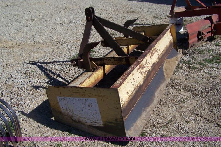 image for item E9308 6' box scraper