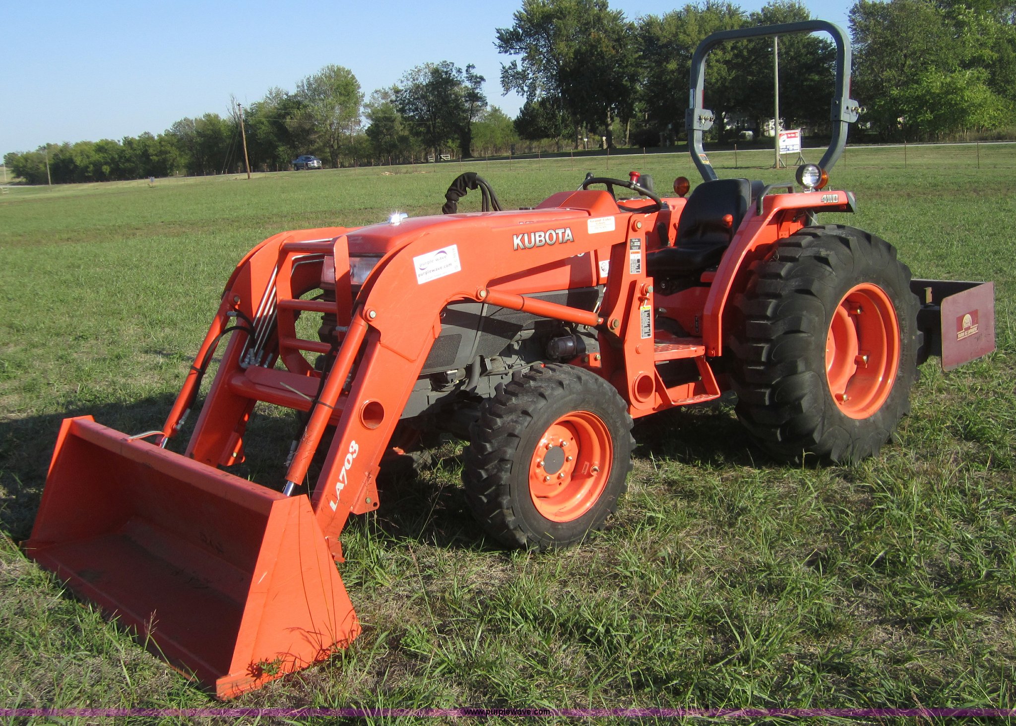 2008 Kubota L4400 MFWD tractor in Grove, OK Item C5018 sold Purple Wave