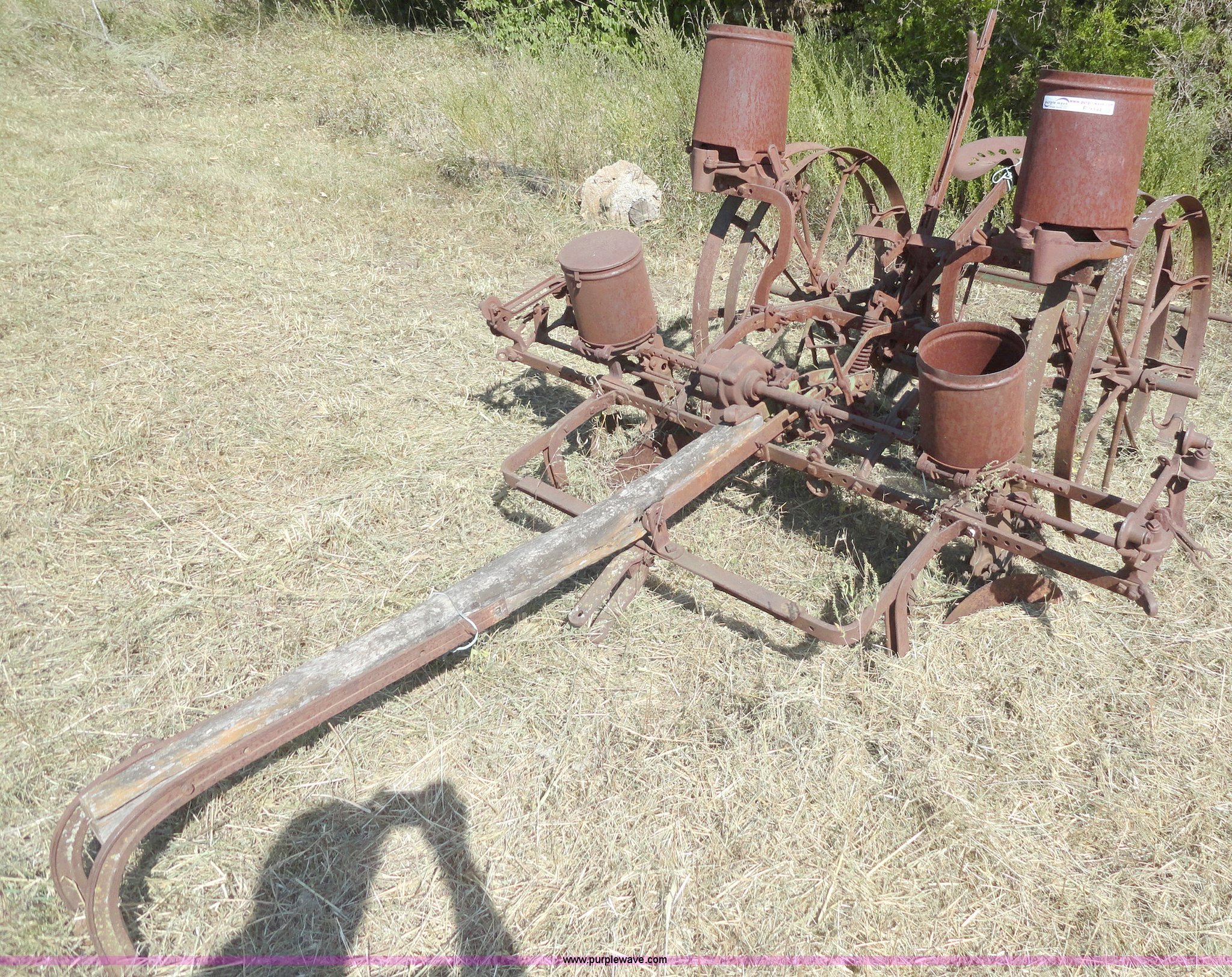 John Deere horse drawn planter in Berryton, KS Item F9394 sold Purple Wave
