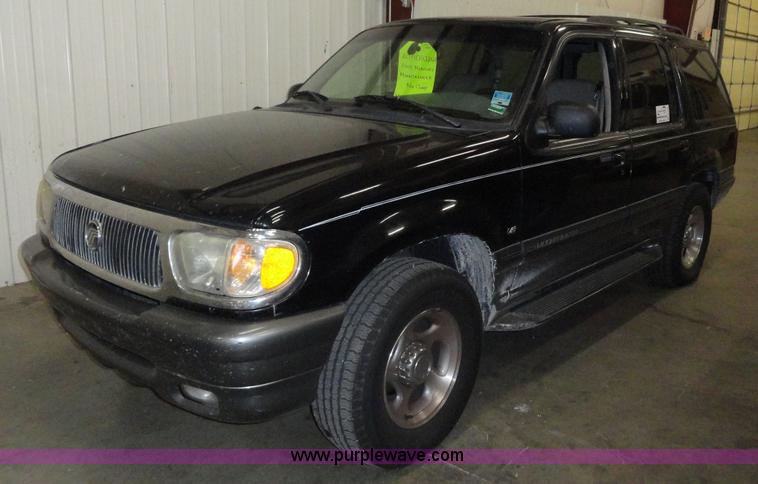 image for item A3193 2001 Mercury Mountaineer SUV