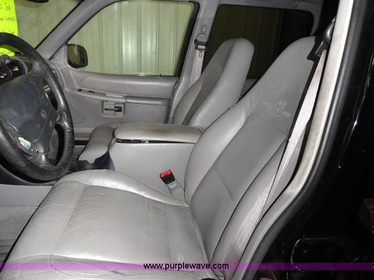 image for item A3193 2001 Mercury Mountaineer SUV