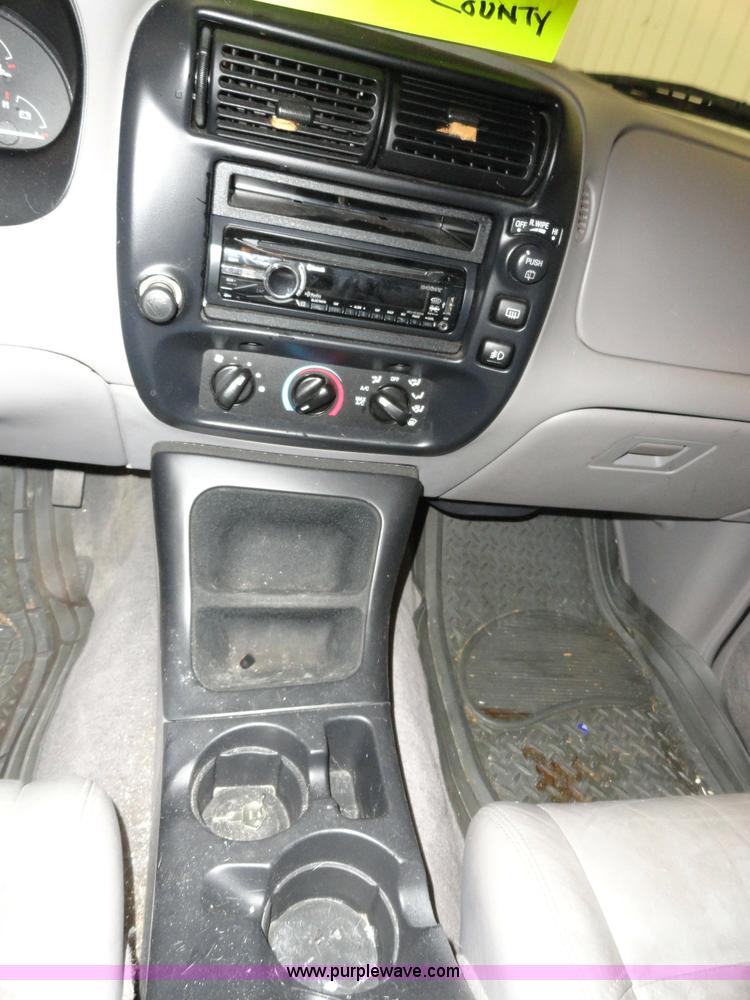 image for item A3193 2001 Mercury Mountaineer SUV