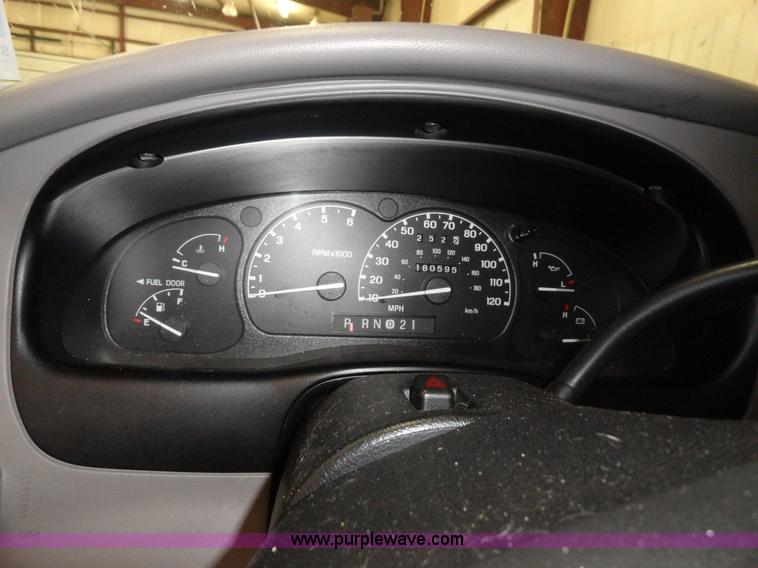 image for item A3193 2001 Mercury Mountaineer SUV