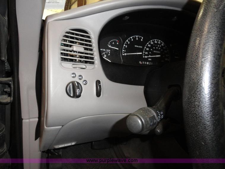 image for item A3193 2001 Mercury Mountaineer SUV