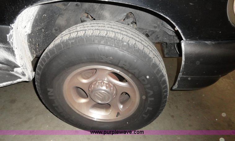 image for item A3193 2001 Mercury Mountaineer SUV