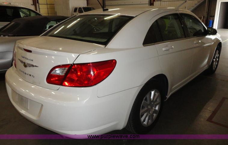 image for item A3195 2009 Chrysler Sebring LX