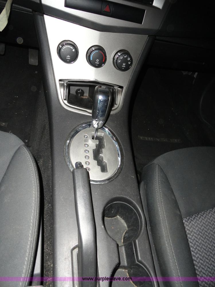 image for item A3195 2009 Chrysler Sebring LX