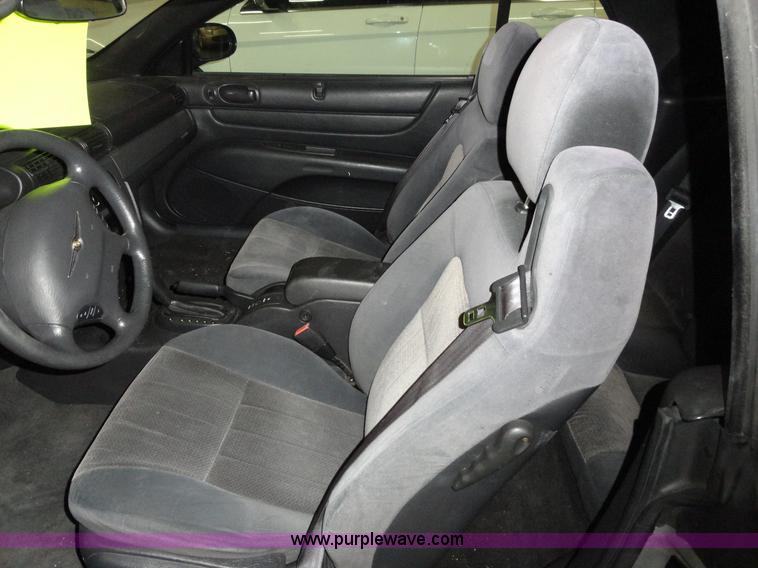 image for item A3196 2005 Chrysler Sebring convertible