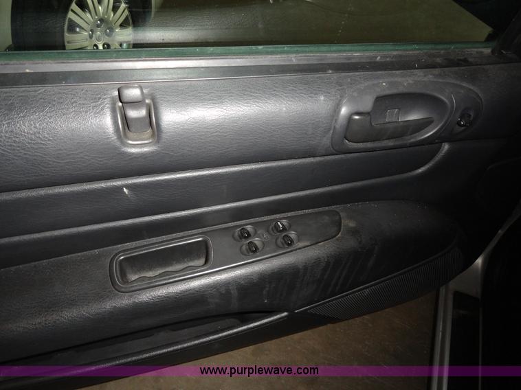 image for item A3196 2005 Chrysler Sebring convertible