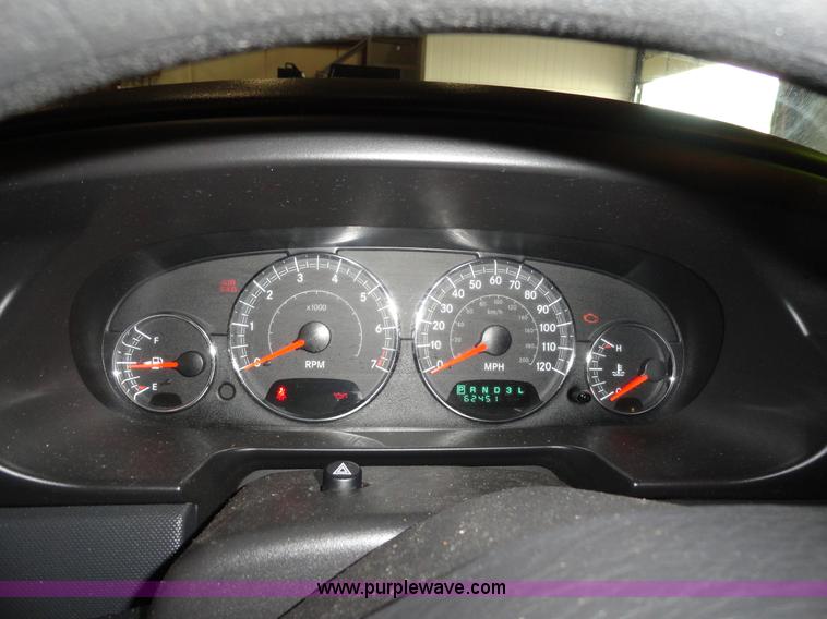 image for item A3196 2005 Chrysler Sebring convertible