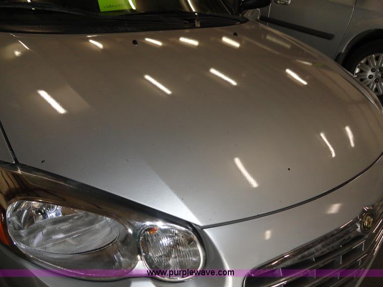 image for item A3196 2005 Chrysler Sebring convertible