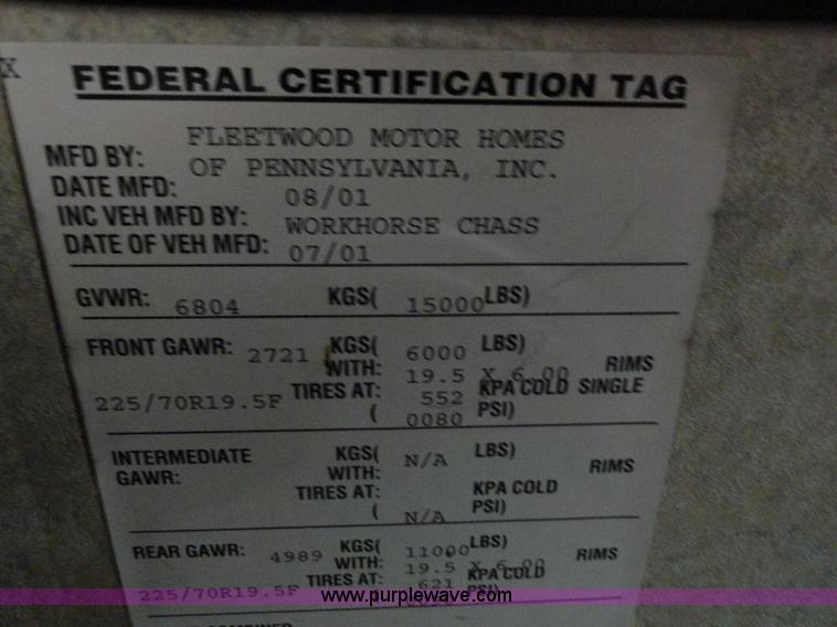 image for item A3198 2002 Workhorse P30 Fleetwood Flair RV