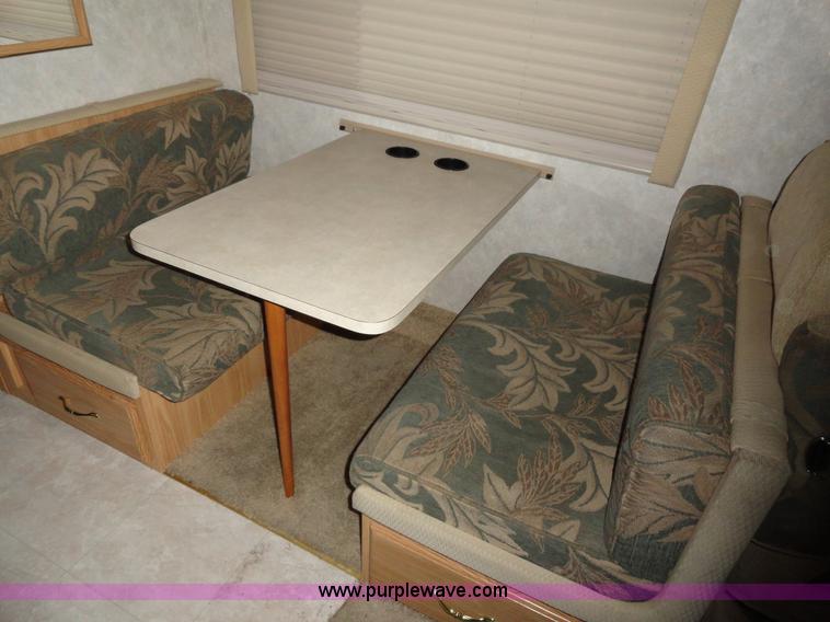 image for item A3198 2002 Workhorse P30 Fleetwood Flair RV