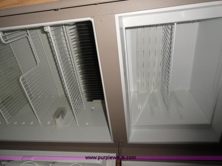 image for item A3198 2002 Workhorse P30 Fleetwood Flair RV