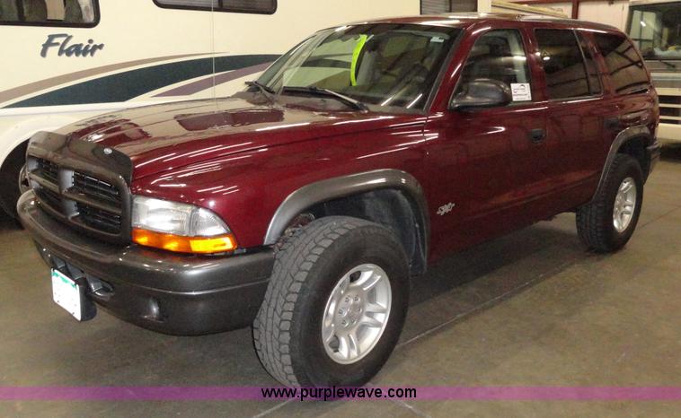 image for item A3199 2002 Dodge Durango SXT SUV