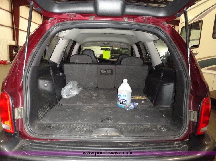 image for item A3199 2002 Dodge Durango SXT SUV
