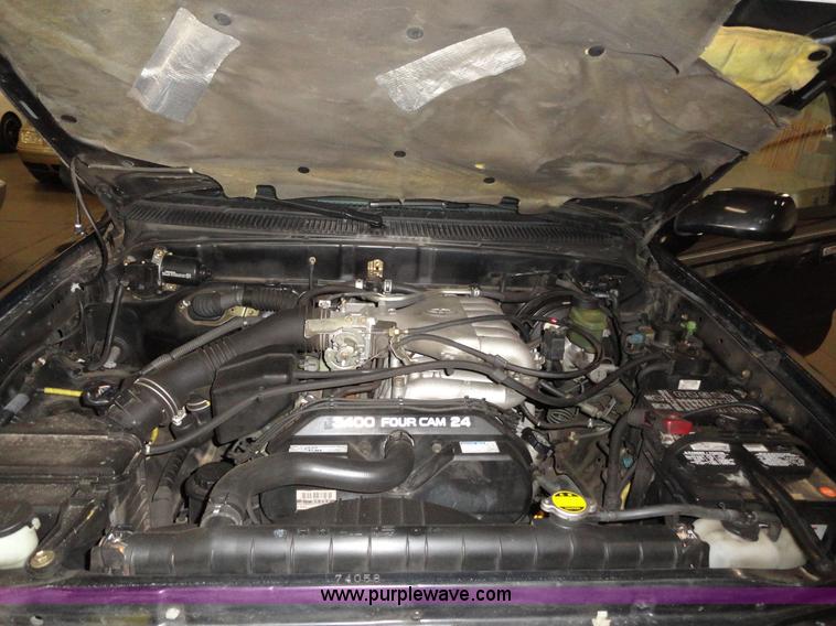 image for item A3203 2000 Toyota Tacoma Prerunner SR5 extended cab pickup truck