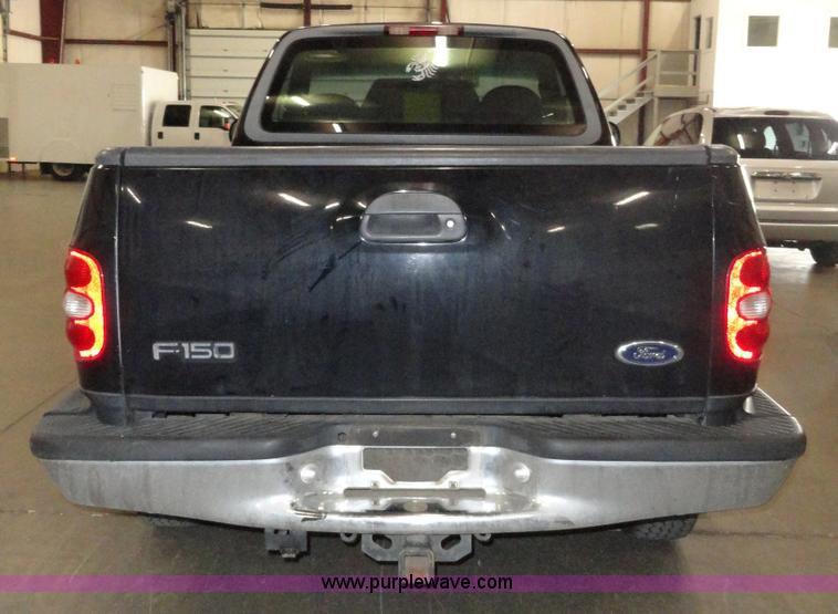 image for item A3204 1998 Ford F150 XLT step side pickup truck
