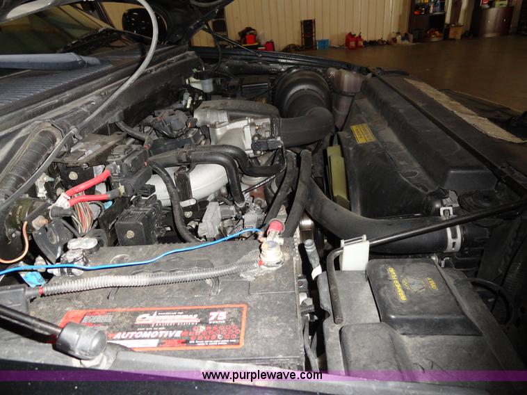 image for item A3204 1998 Ford F150 XLT step side pickup truck