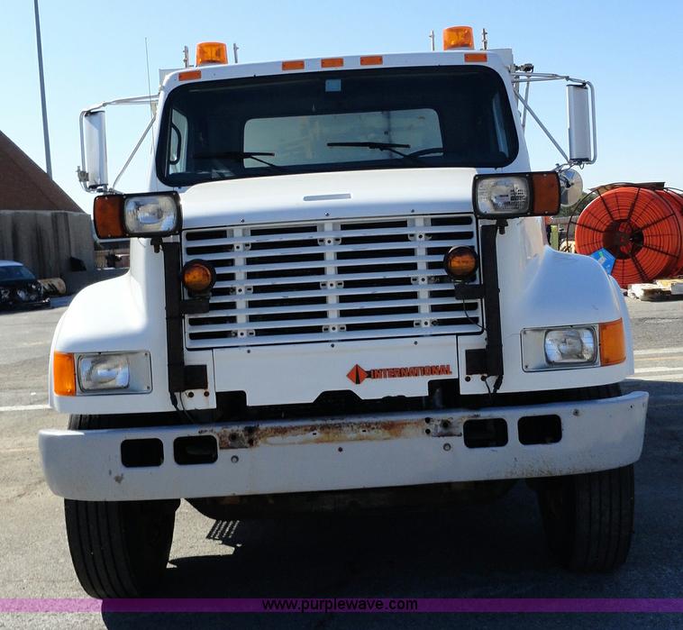 image for item A2412 1993 International 4900 dump truck