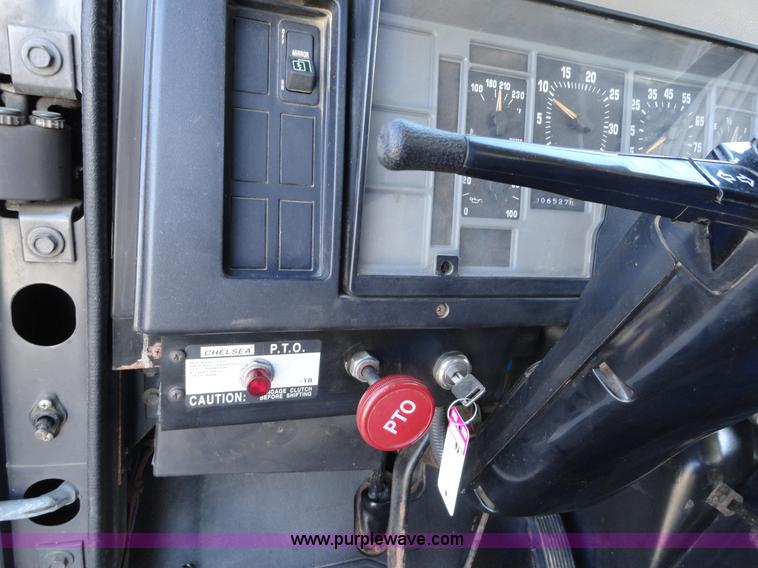 image for item A2412 1993 International 4900 dump truck