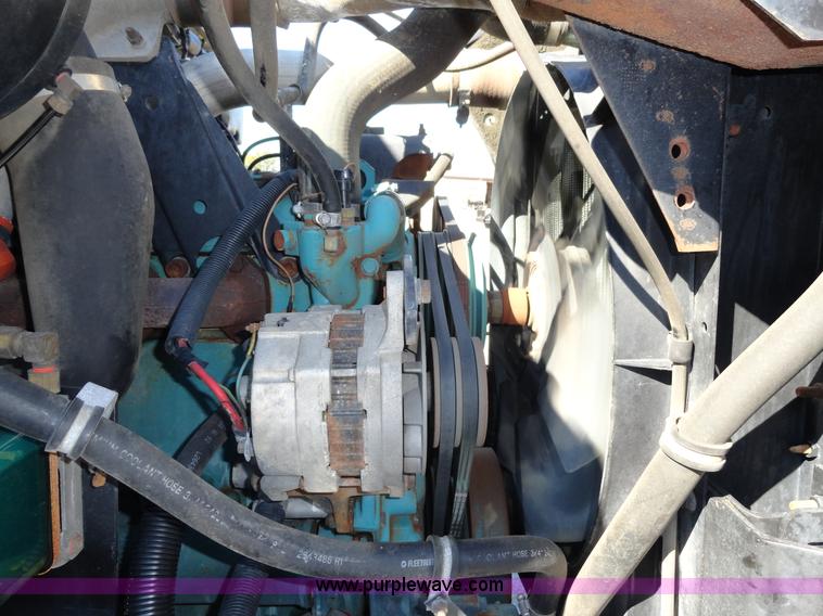 image for item A2412 1993 International 4900 dump truck