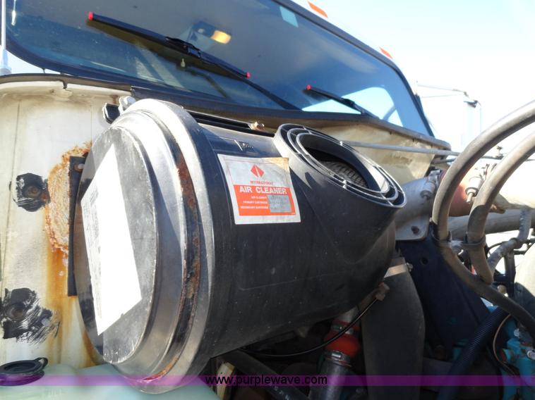 image for item A2412 1993 International 4900 dump truck