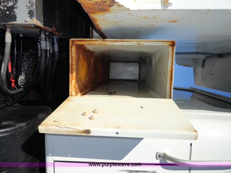 image for item A2412 1993 International 4900 dump truck