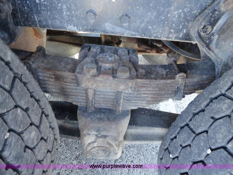 image for item A2412 1993 International 4900 dump truck