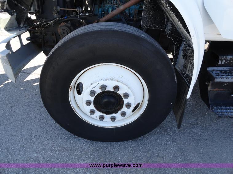 image for item A2412 1993 International 4900 dump truck