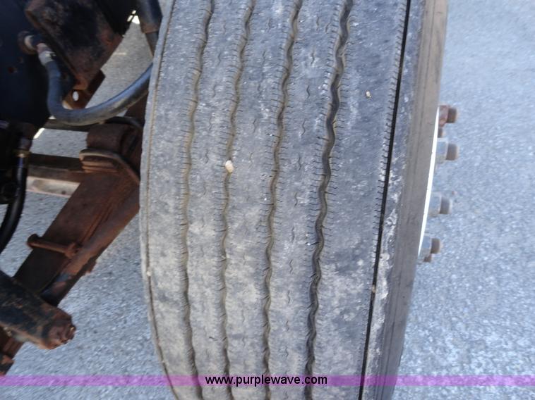 image for item A2412 1993 International 4900 dump truck