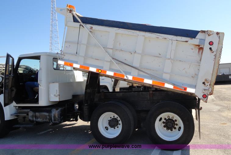 image for item A2412 1993 International 4900 dump truck