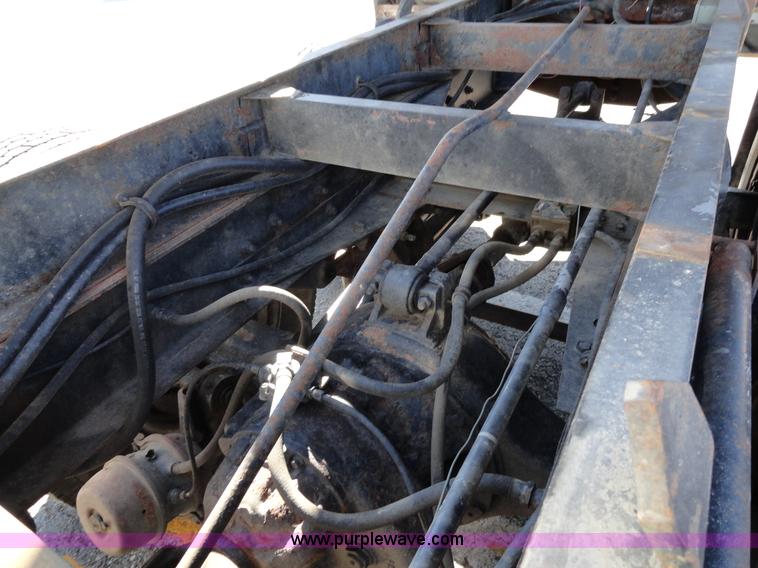 image for item A2412 1993 International 4900 dump truck