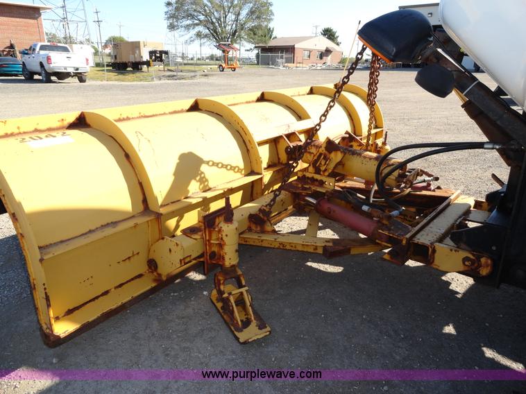 image for item A2413 1995 International 4900 tandem axle dump truck with plow and spreader