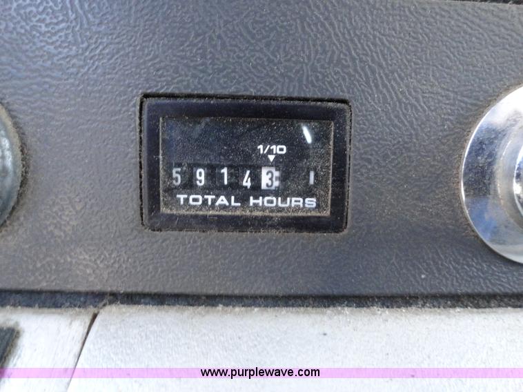 image for item A2415 1995 Ford LT8000 dump truck