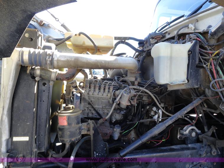 image for item A2415 1995 Ford LT8000 dump truck