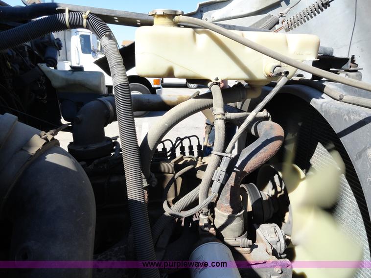 image for item A2415 1995 Ford LT8000 dump truck