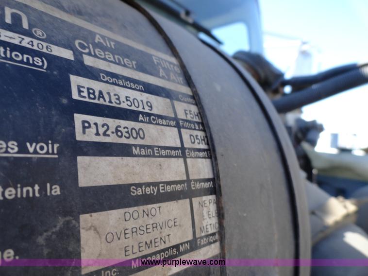 image for item A2415 1995 Ford LT8000 dump truck