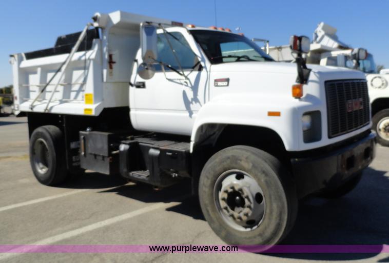 image for item A2416 2001 GMC C7500 dump truck