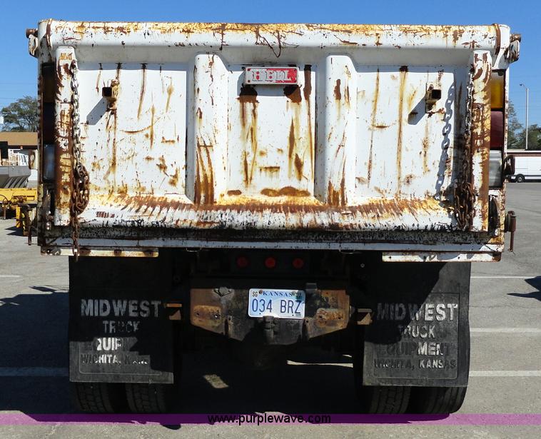 image for item A2416 2001 GMC C7500 dump truck