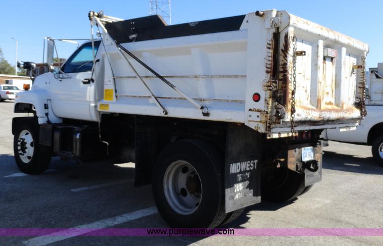 image for item A2416 2001 GMC C7500 dump truck